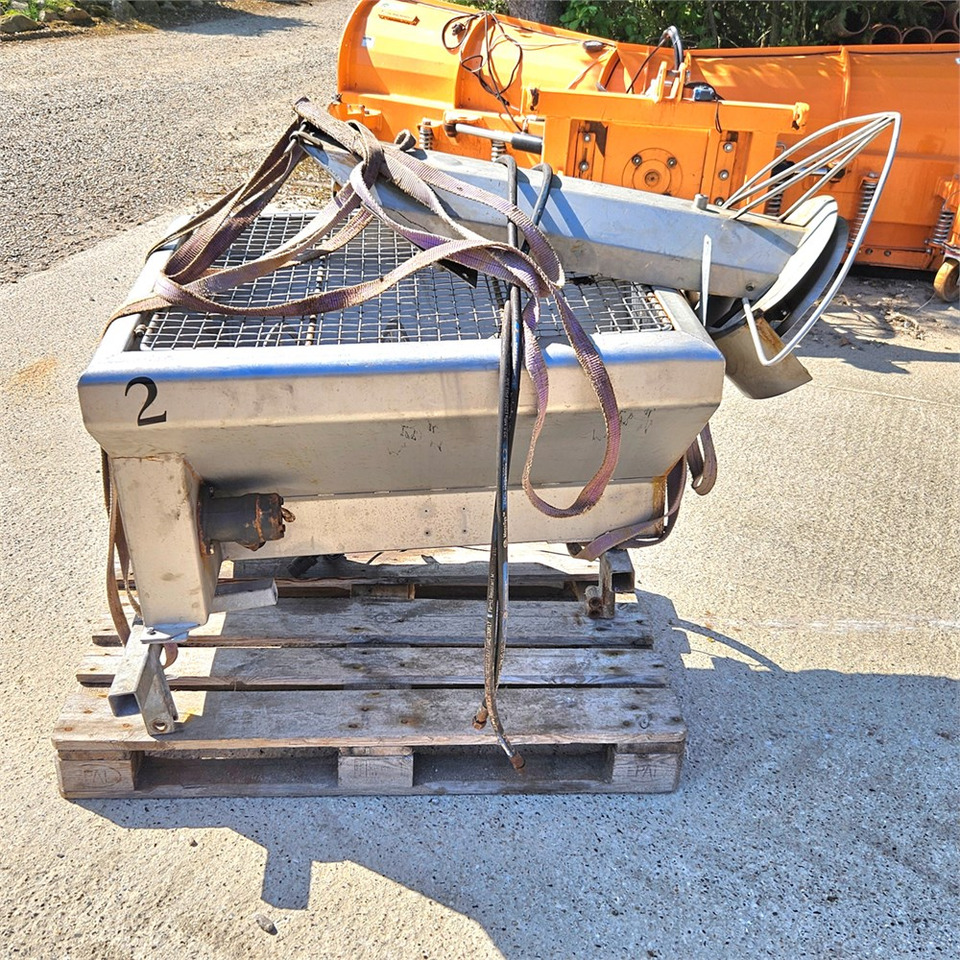 HA Fog GAR JK 170 EL - Sand/ Salt spreader: picture 5 HA Fog GAR JK 170 EL - Sand/ Salt spreader: picture 5