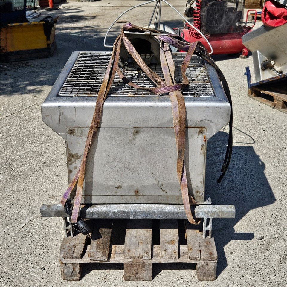 HA Fog GAR JK 170 EL - Sand/ Salt spreader: picture 4 HA Fog GAR JK 170 EL - Sand/ Salt spreader: picture 4