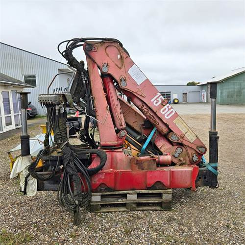 HMF 1560 - Truck mounted crane: picture 4 HMF 1560 - Truck mounted crane: picture 4