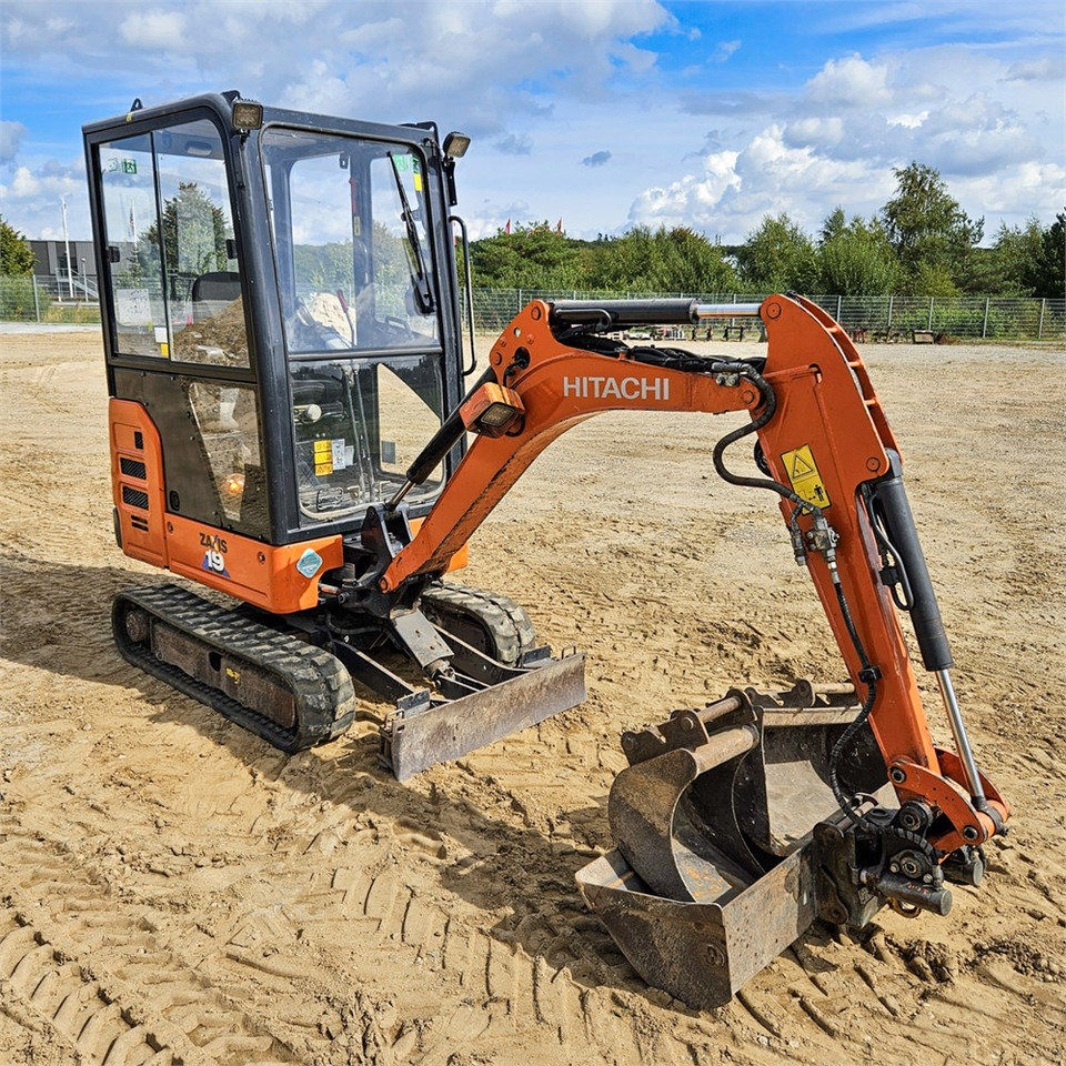 Mini excavator Hitachi ZX19-6 CR: picture 6