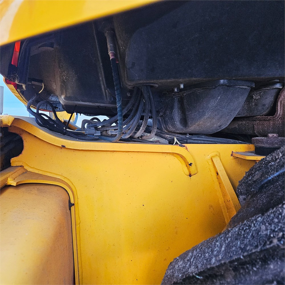 Backhoe loader JCB 4CX: picture 43 Backhoe loader JCB 4CX: picture 43