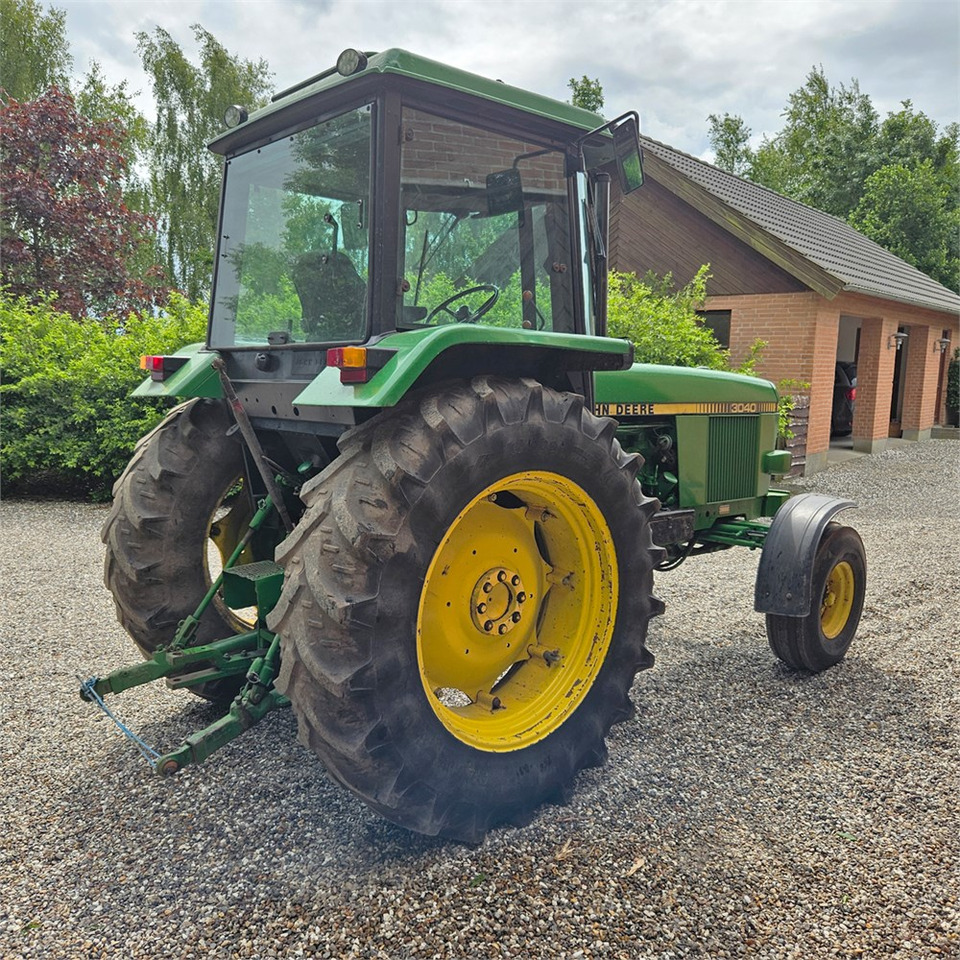John Deere 3040 - Farm tractor: picture 5 John Deere 3040 - Farm tractor: picture 5