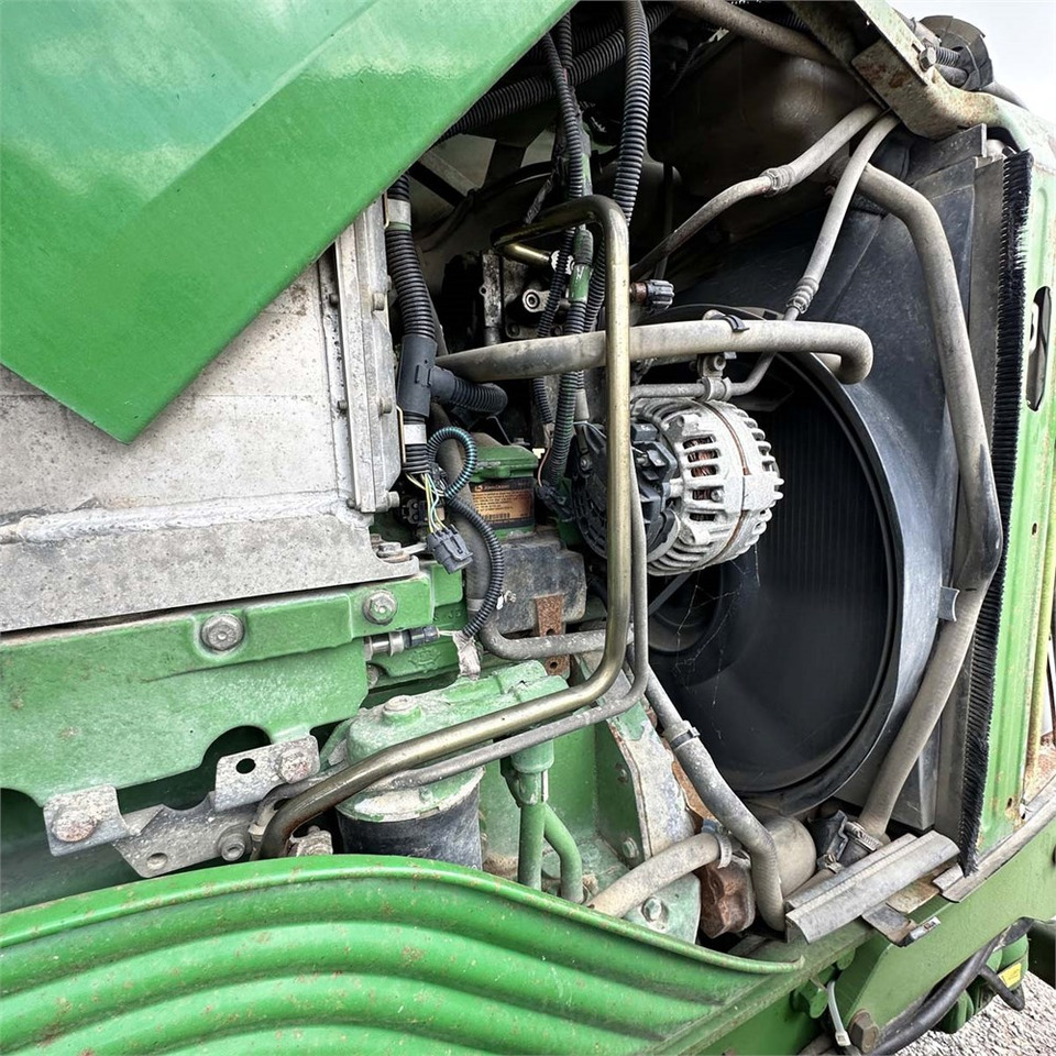 Farm tractor John Deere 7530: picture 21 Farm tractor John Deere 7530: picture 21