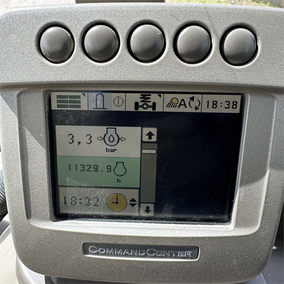 Farm tractor John Deere 7530: picture 13 Farm tractor John Deere 7530: picture 13