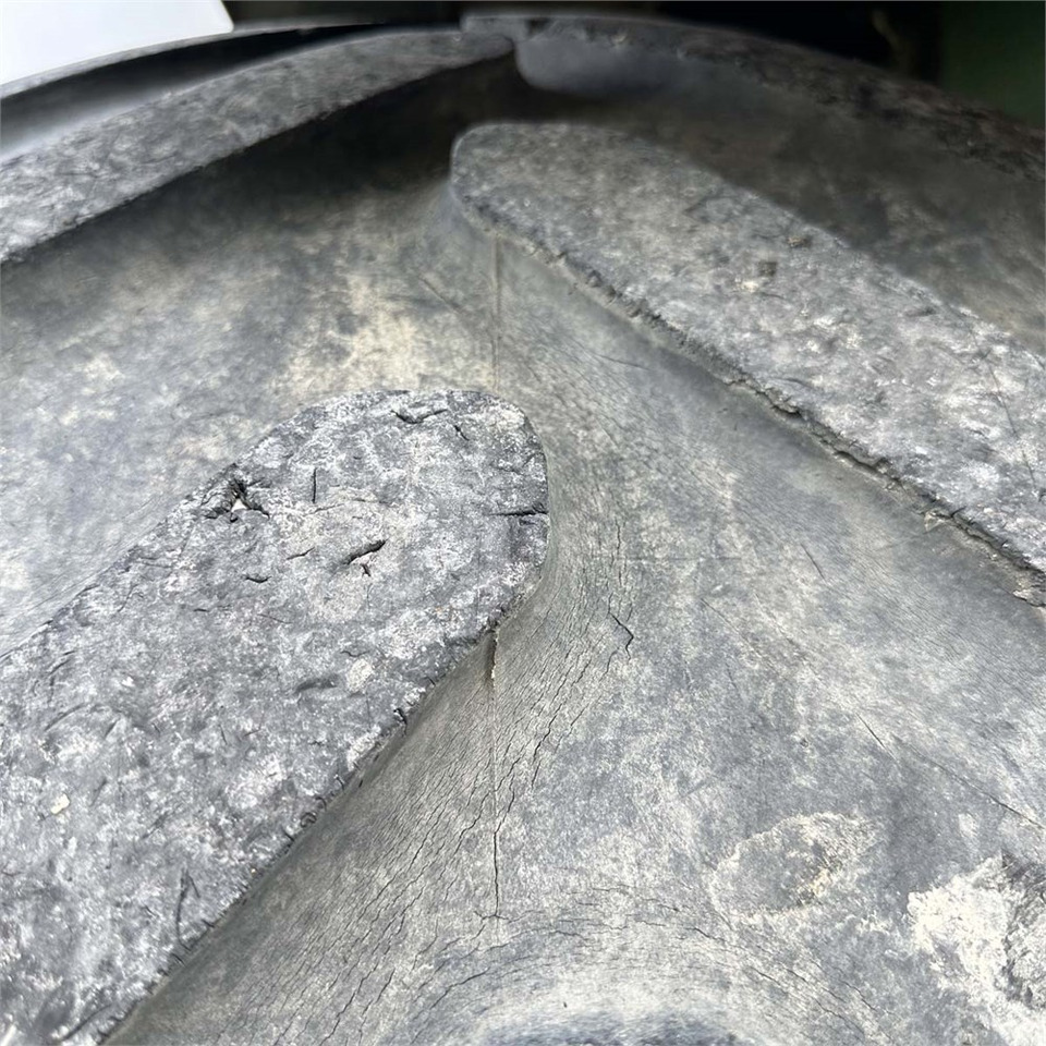 Farm tractor John Deere 7530: picture 43 Farm tractor John Deere 7530: picture 43