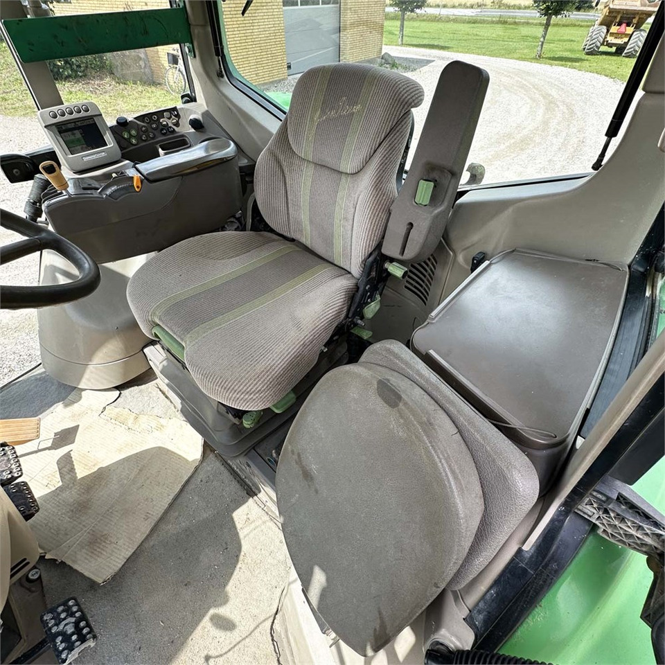 Farm tractor John Deere 7530: picture 11 Farm tractor John Deere 7530: picture 11