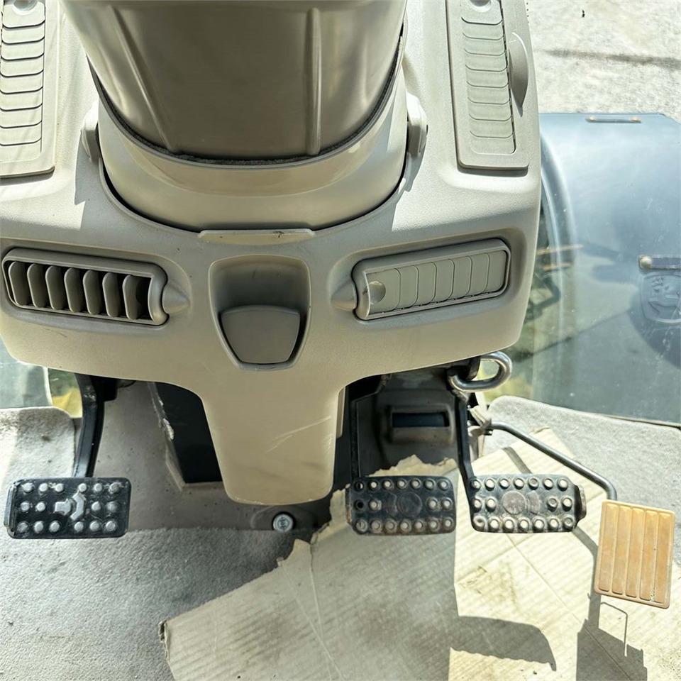 Farm tractor John Deere 7530: picture 17 Farm tractor John Deere 7530: picture 17