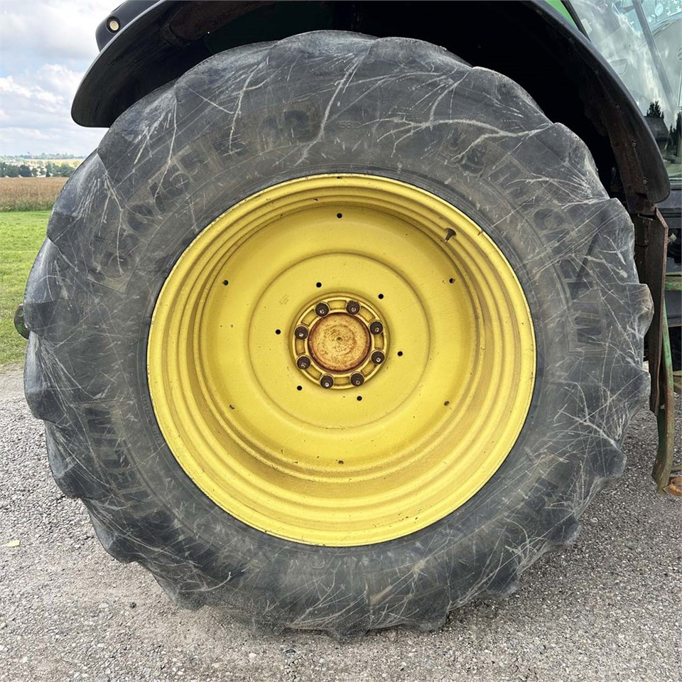 Farm tractor John Deere 7530: picture 44 Farm tractor John Deere 7530: picture 44