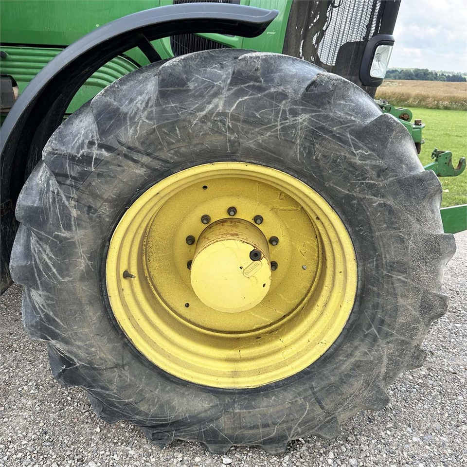 Farm tractor John Deere 7530: picture 46 Farm tractor John Deere 7530: picture 46