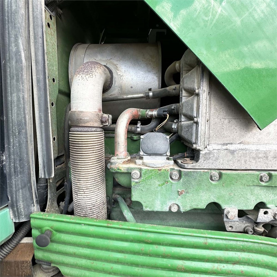 Farm tractor John Deere 7530: picture 22 Farm tractor John Deere 7530: picture 22