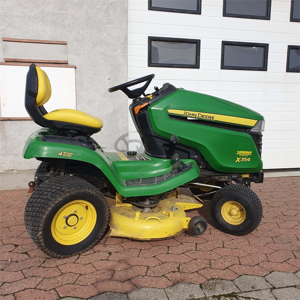John Deere X354 - Garden mower: picture 5 John Deere X354 - Garden mower: picture 5
