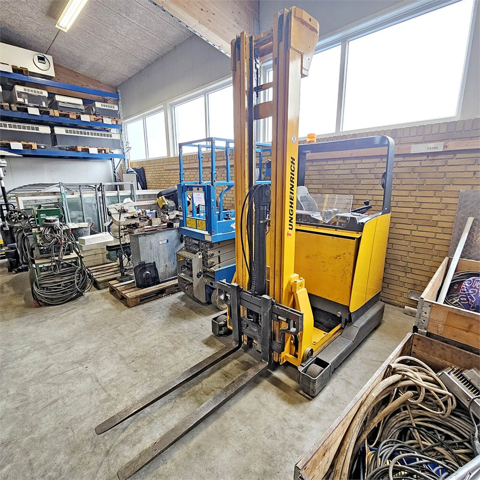 Jungheinrich ETV 110 - Pallet truck: picture 1 Jungheinrich ETV 110 - Pallet truck: picture 1