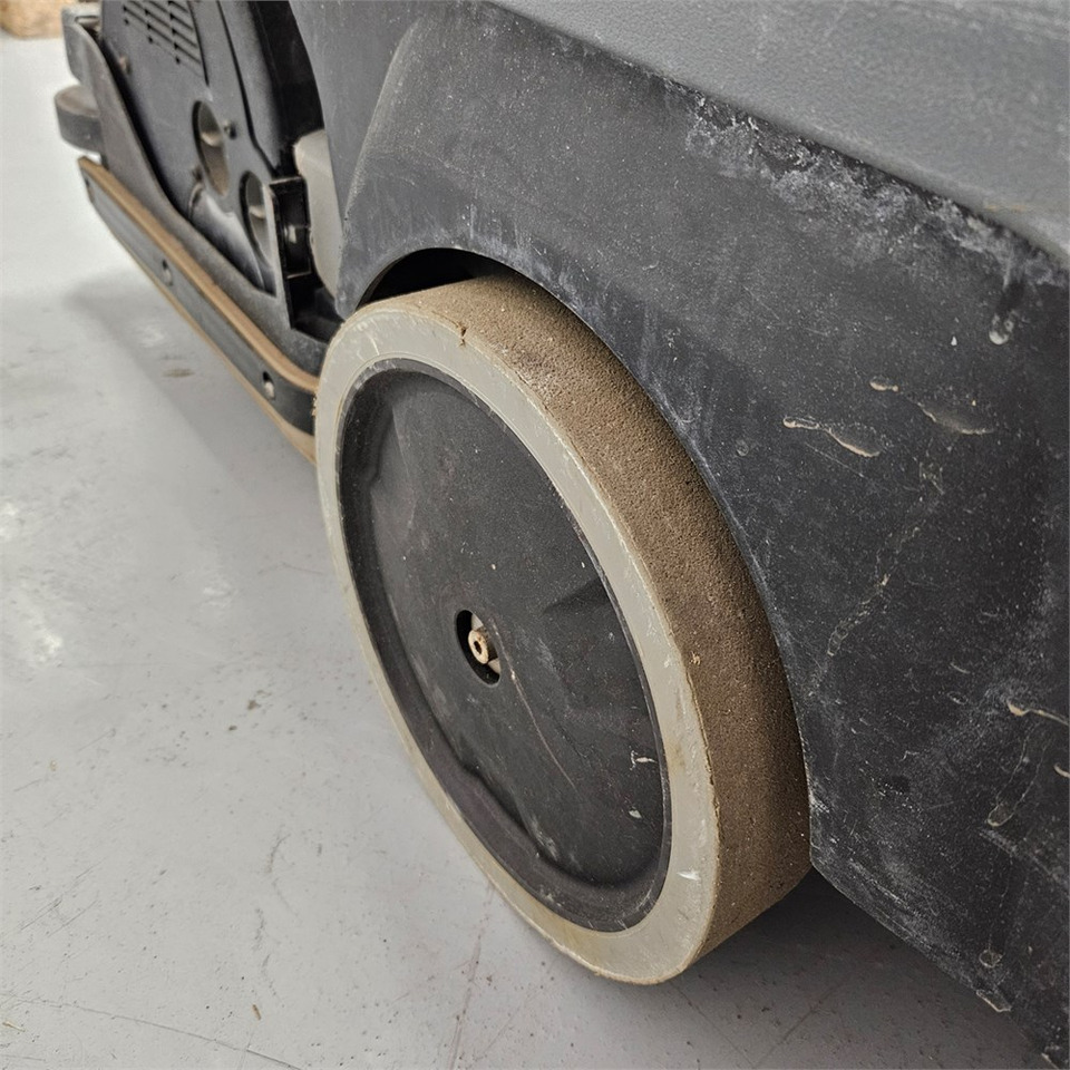 Scrubber dryer Kärcher R55: picture 24