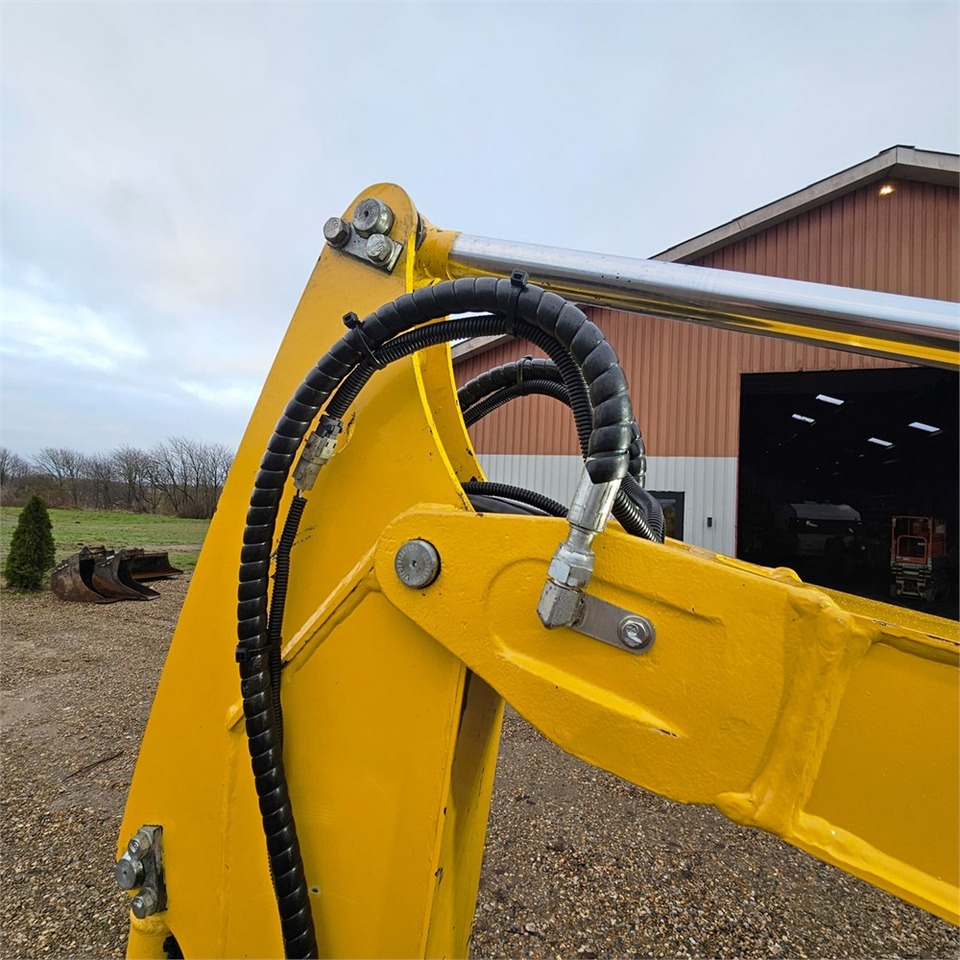 Mini excavator Komatsu PC20R-5: picture 28