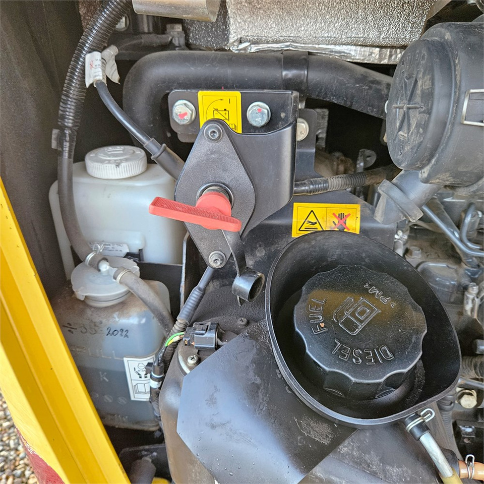 Mini excavator Komatsu PC20R-5: picture 45