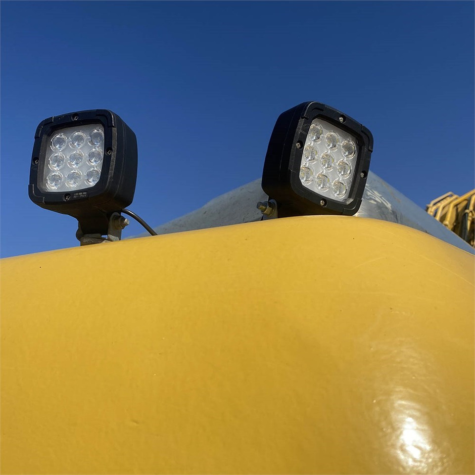 Crawler excavator Komatsu PC210 LC-8K: picture 24 Crawler excavator Komatsu PC210 LC-8K: picture 24