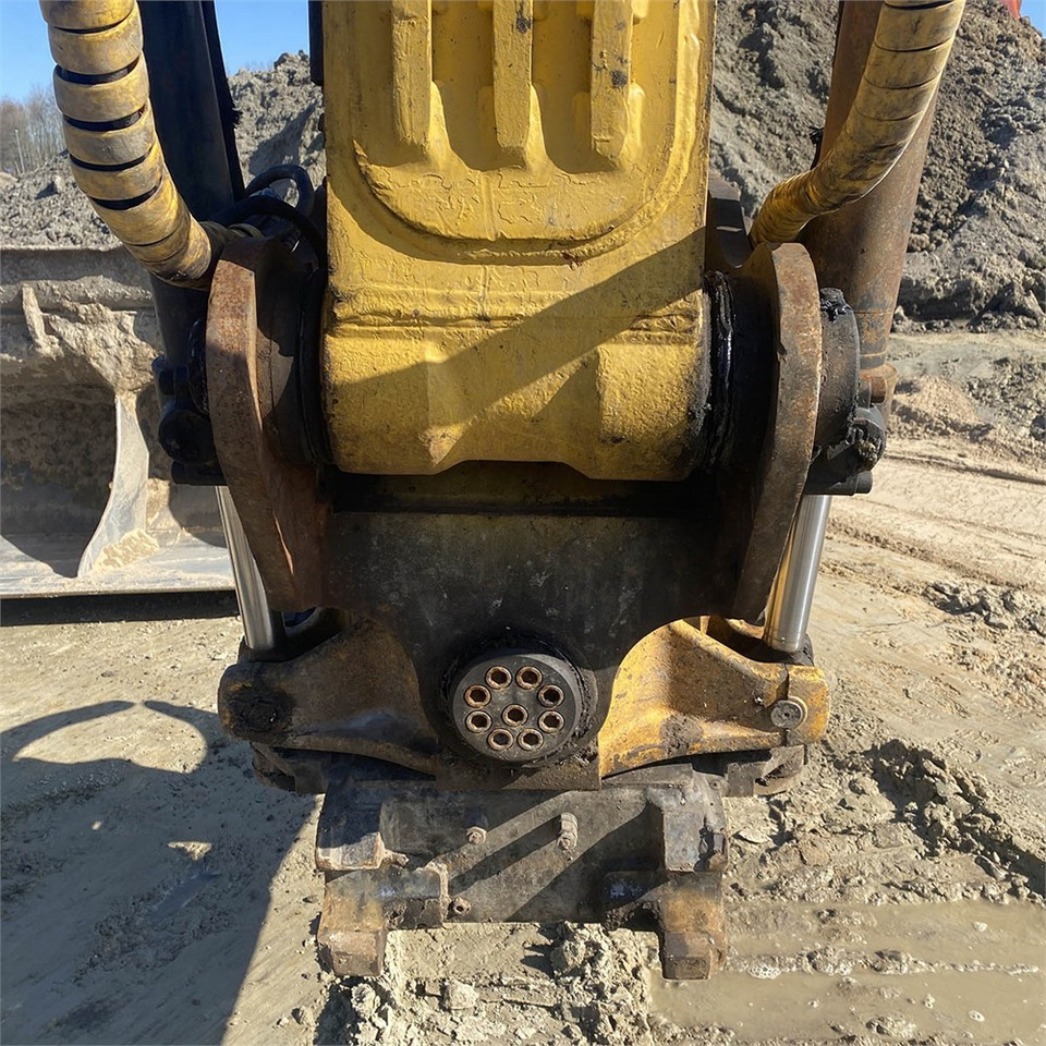 Crawler excavator Komatsu PC210 LC-8K: picture 10 Crawler excavator Komatsu PC210 LC-8K: picture 10