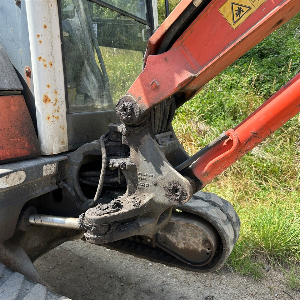 Mini excavator Kubota KX61-3: picture 25