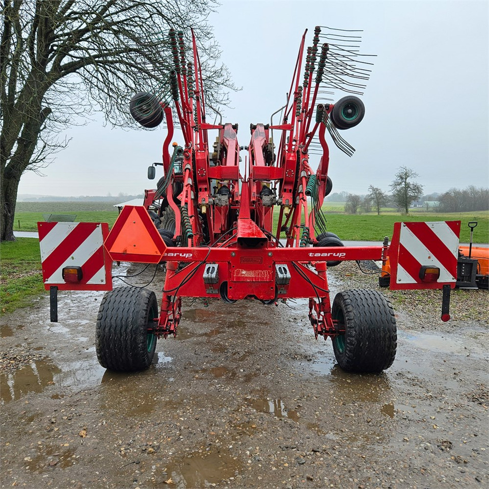 Kverneland Taarup 90150 V - Tedding equipment: picture 5 Kverneland Taarup 90150 V - Tedding equipment: picture 5