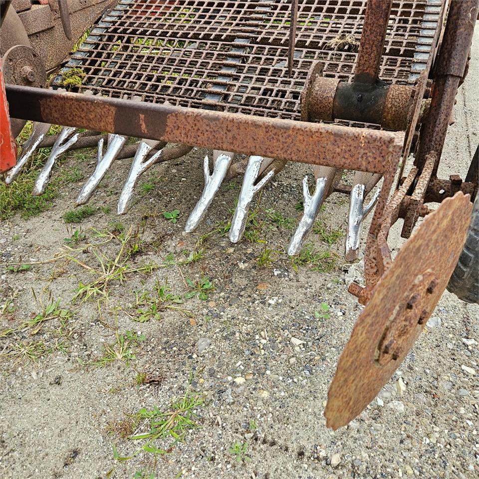 Potato harvester Kverneland UN 2200: picture 10 Potato harvester Kverneland UN 2200: picture 10