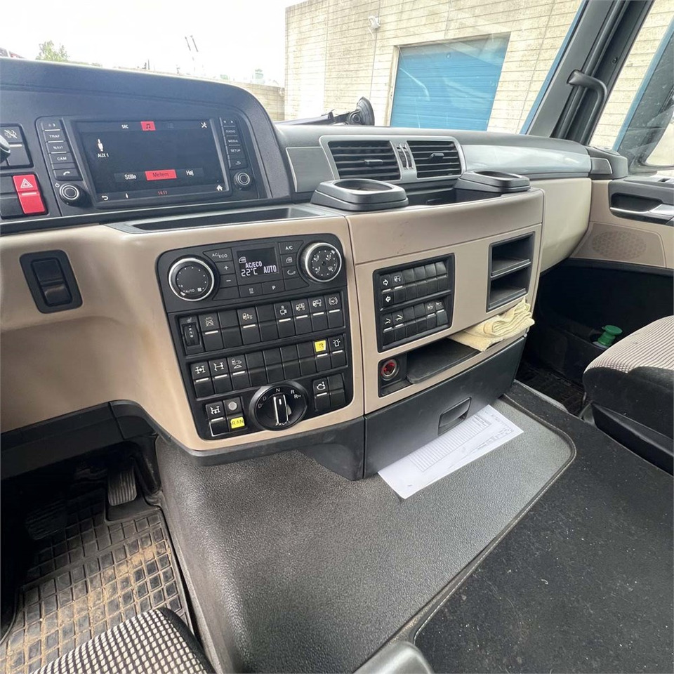 Crane truck, Dropside/ Flatbed truck MAN TGS 35.510 8x4 BL: picture 26