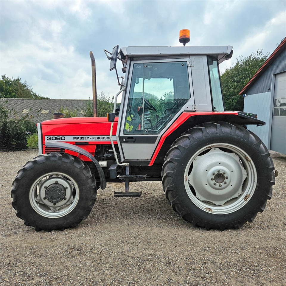 Massey Ferguson 3060 - Farm tractor: picture 2 Massey Ferguson 3060 - Farm tractor: picture 2