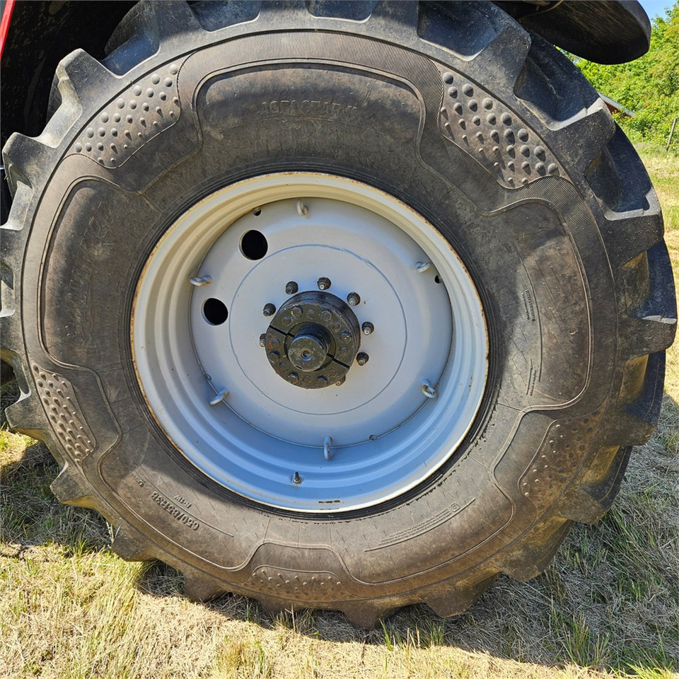 Farm tractor Massey Ferguson MF 8470 Dyna VT: picture 41