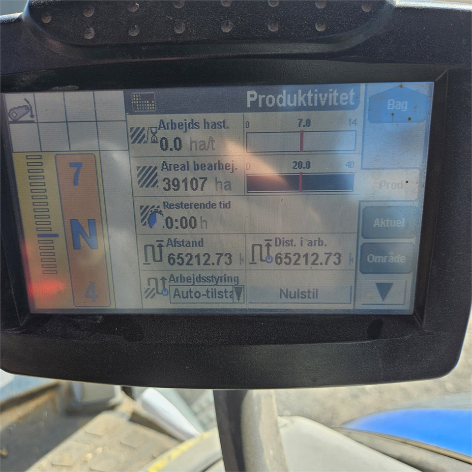 Farm tractor New Holland T7.235 Power Command: picture 19
