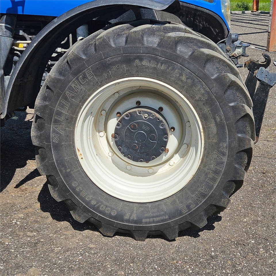 Farm tractor New Holland T7.235 Power Command: picture 50