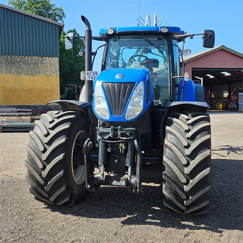Farm tractor New Holland T7.235 Power Command: picture 6