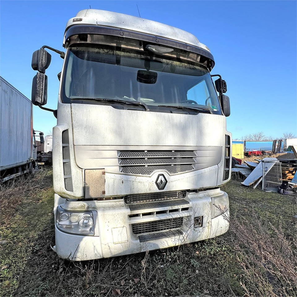 Renault 410 DXI Premimium - Cab chassis truck: picture 3 Renault 410 DXI Premimium - Cab chassis truck: picture 3