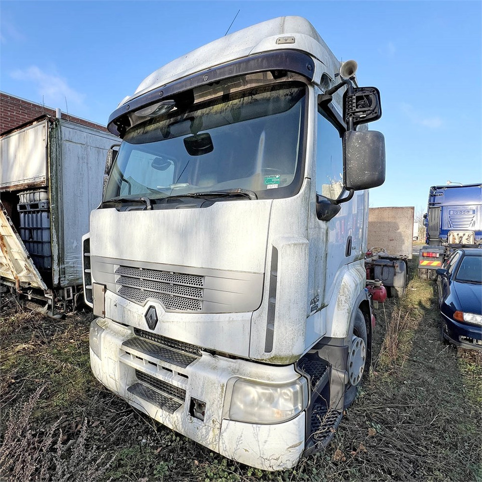 Renault 410 DXI Premimium - Cab chassis truck: picture 4 Renault 410 DXI Premimium - Cab chassis truck: picture 4