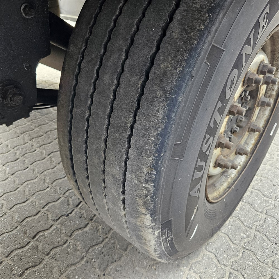 Refrigerator semi-trailer Schmitz Køle Trailer: picture 32