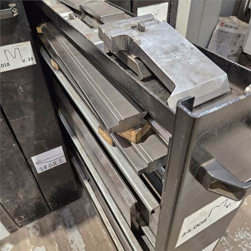 Press brake ..Select Make Speed-Bend Pro 4100X400: picture 37