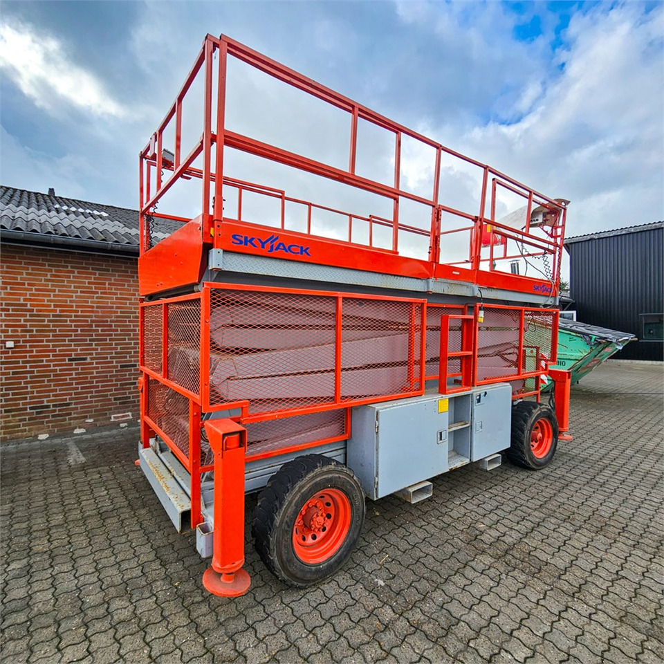 Skyjack SJ9250 - Scissor lift: picture 3 Skyjack SJ9250 - Scissor lift: picture 3