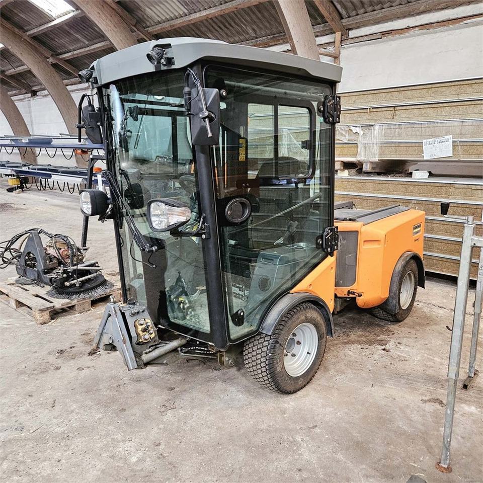 Kärcher PF-C MIC42 - Utility/ Special vehicle: picture 3 Kärcher PF-C MIC42 - Utility/ Special vehicle: picture 3