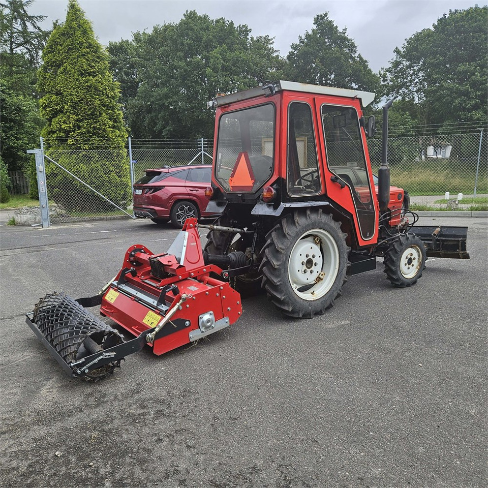 Yanmar 226 D - Municipal tractor: picture 2 Yanmar 226 D - Municipal tractor: picture 2