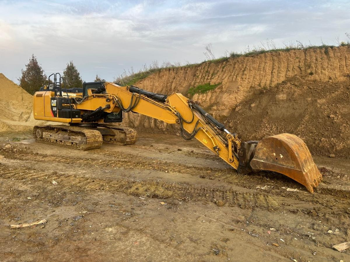 Caterpillar 323 E - Crawler excavator: picture 1 Caterpillar 323 E - Crawler excavator: picture 1