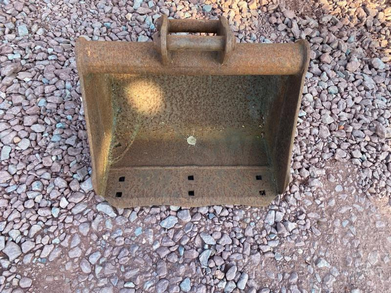 GEITH 40 CM POUR MINIPELLE - Excavator bucket: picture 2 GEITH 40 CM POUR MINIPELLE - Excavator bucket: picture 2