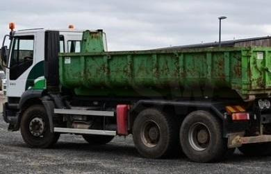 Iveco TRAKKER 380 - Hook lift truck: picture 1 Iveco TRAKKER 380 - Hook lift truck: picture 1