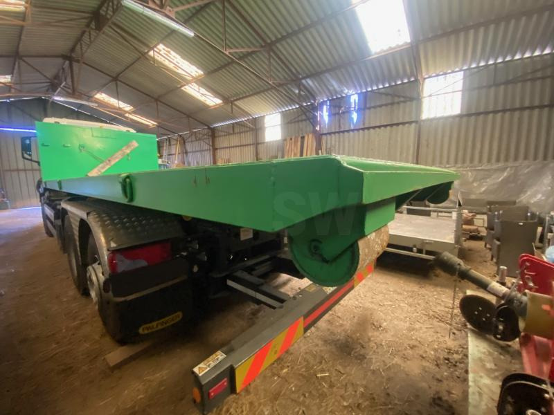 Hook lift truck MAN TGS 26.440: picture 8