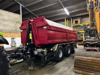 Pronar T 386 - Farm tipping trailer/ Dumper: picture 3 Pronar T 386 - Farm tipping trailer/ Dumper: picture 3