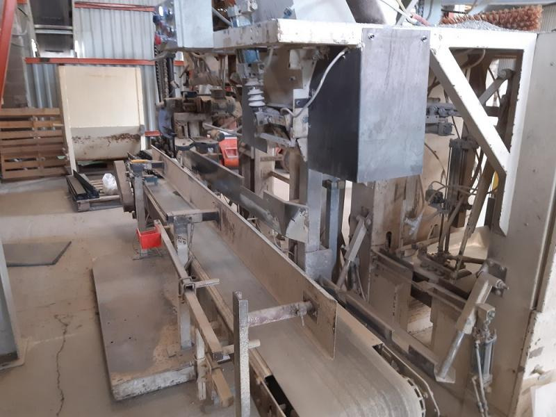TECHNIPES ENSACHEUSE WEIGHER 400 - Construction equipment: picture 5 TECHNIPES ENSACHEUSE WEIGHER 400 - Construction equipment: picture 5