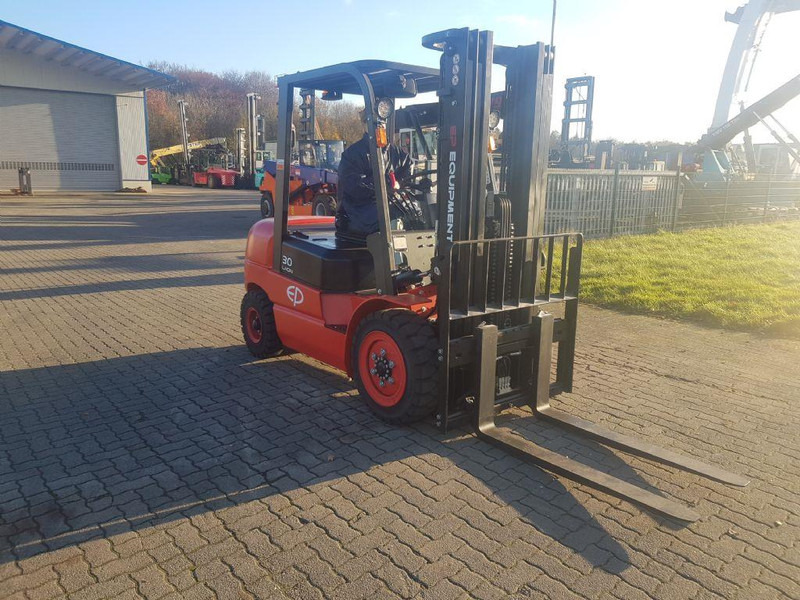 EP EFL302 - Electric forklift: picture 4 EP EFL302 - Electric forklift: picture 4