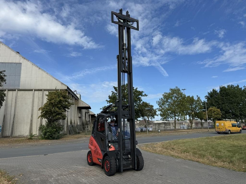 Linde H40T - LPG forklift: picture 2 Linde H40T - LPG forklift: picture 2