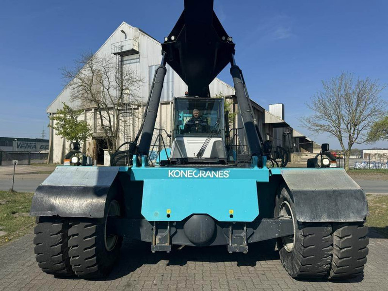 SMV SC108TC6 - Reach stacker: picture 5 SMV SC108TC6 - Reach stacker: picture 5
