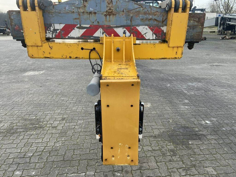 Seith Pipehandling Reachstacker 15036 - Reach stacker: picture 3 Seith Pipehandling Reachstacker 15036 - Reach stacker: picture 3