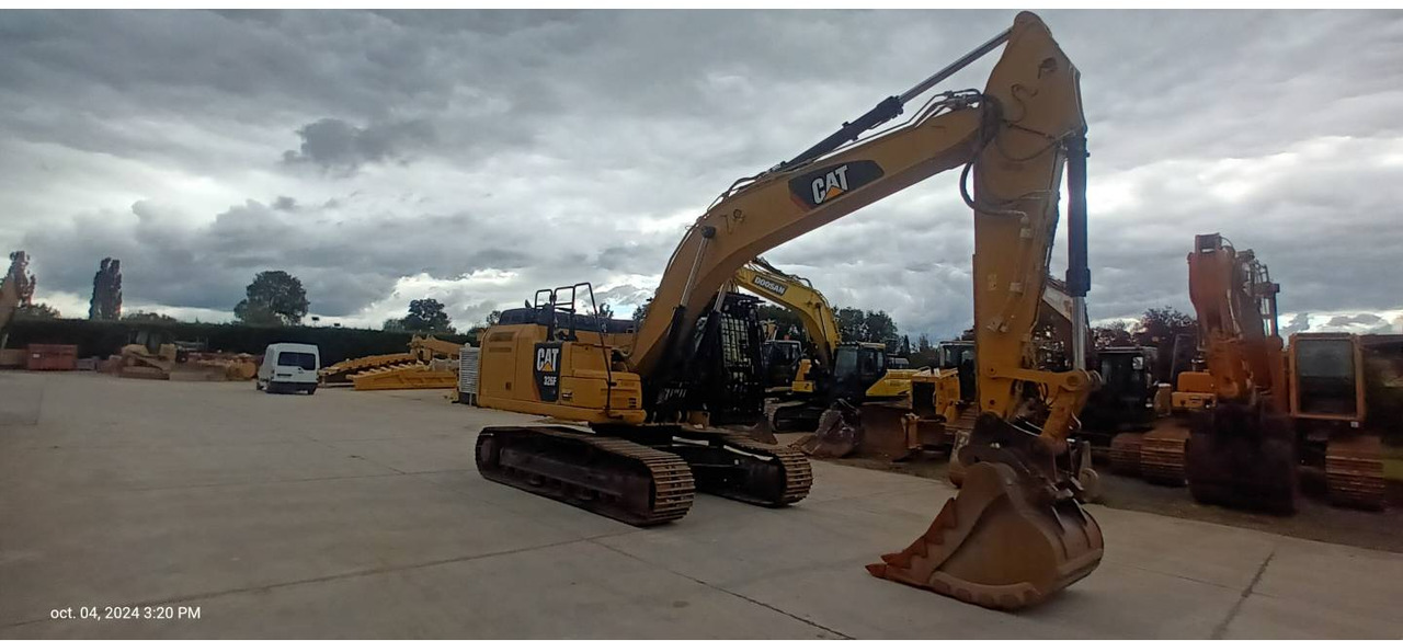 CAT 326F - Crawler excavator: picture 2 CAT 326F - Crawler excavator: picture 2