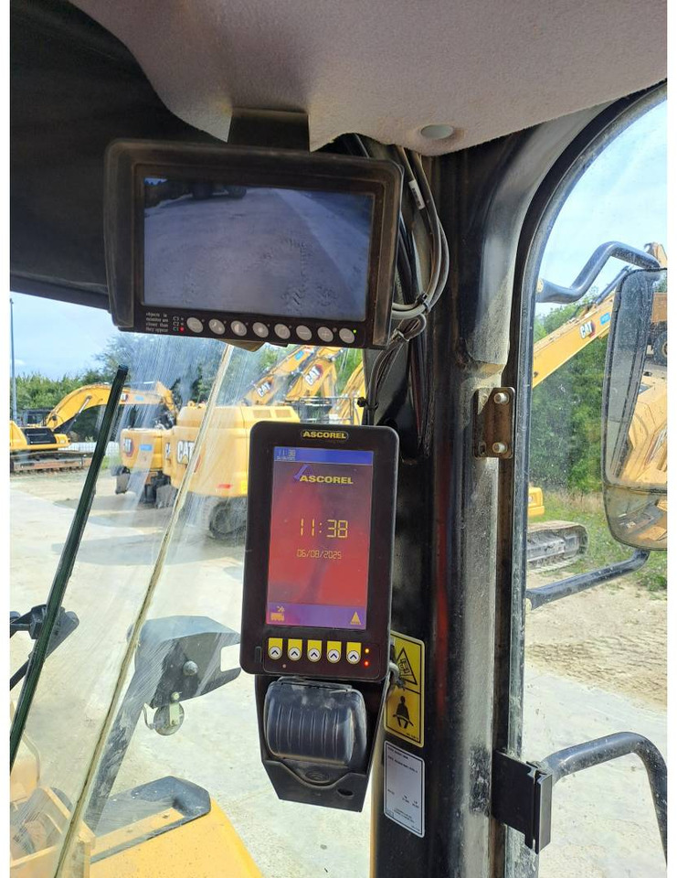 Wheel loader CAT 950GC: picture 8