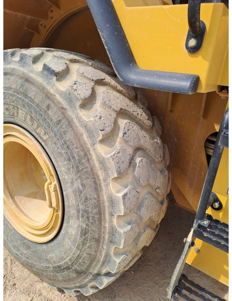 Wheel loader CAT 950GC: picture 13